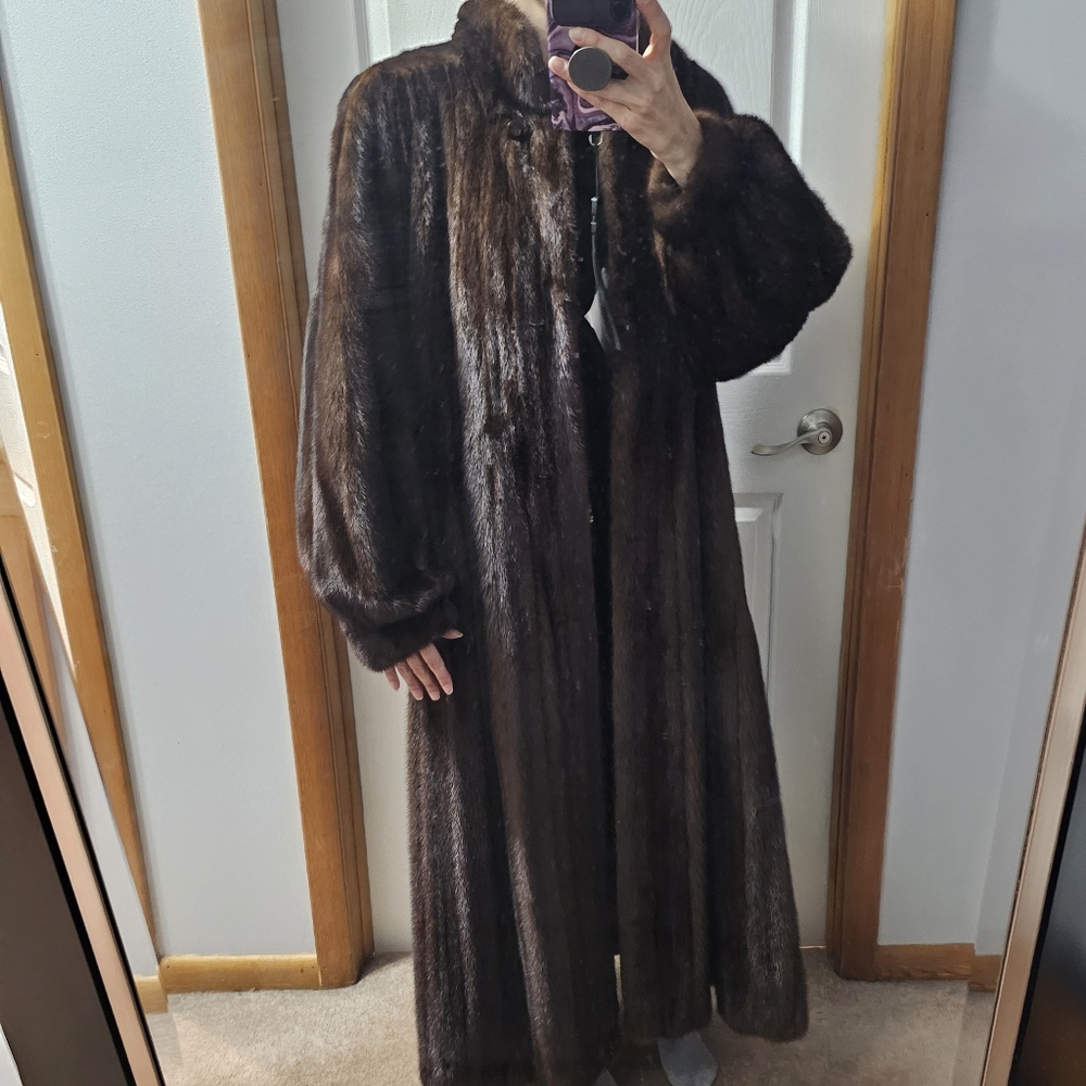 Gorgeous Brown Mahogany Mink Fur Coat With Bracelet Cuff Stand Collar Large Glam - Picture 3 of 16